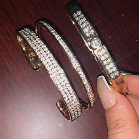 Jewelry - Picture 4 of 4